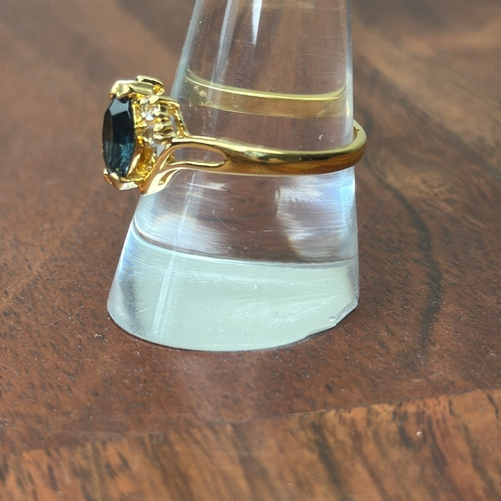 Vintage Gold & Blue Stone Ring - Picture 4 of 12